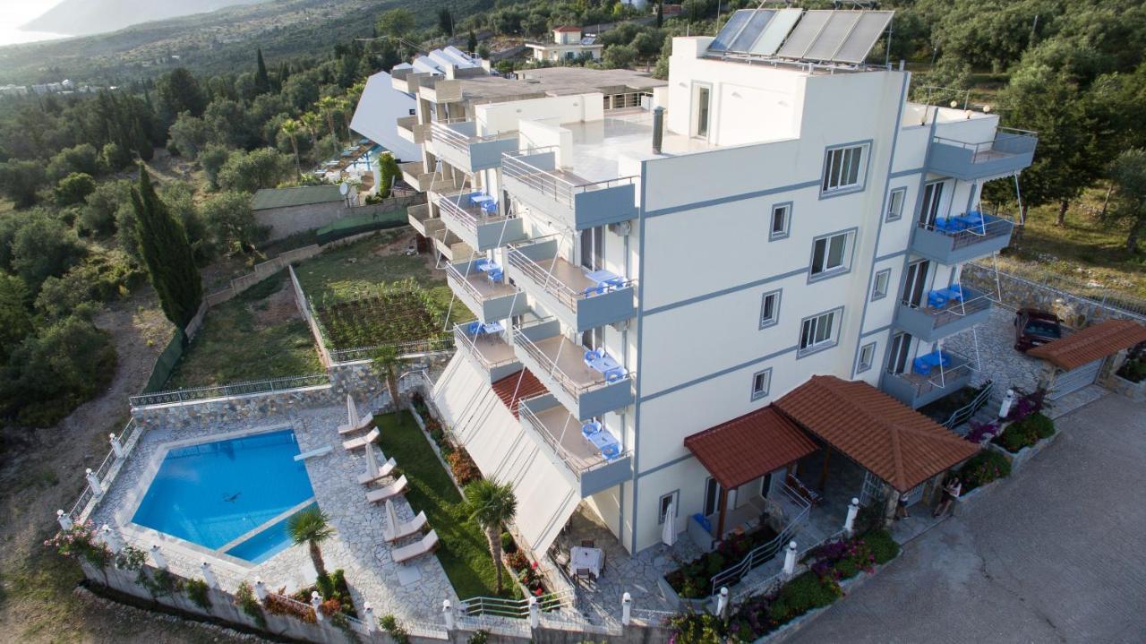 Perivolos Bed & Breakfast