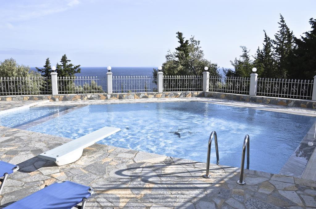 Perivolos Bed & Breakfast *