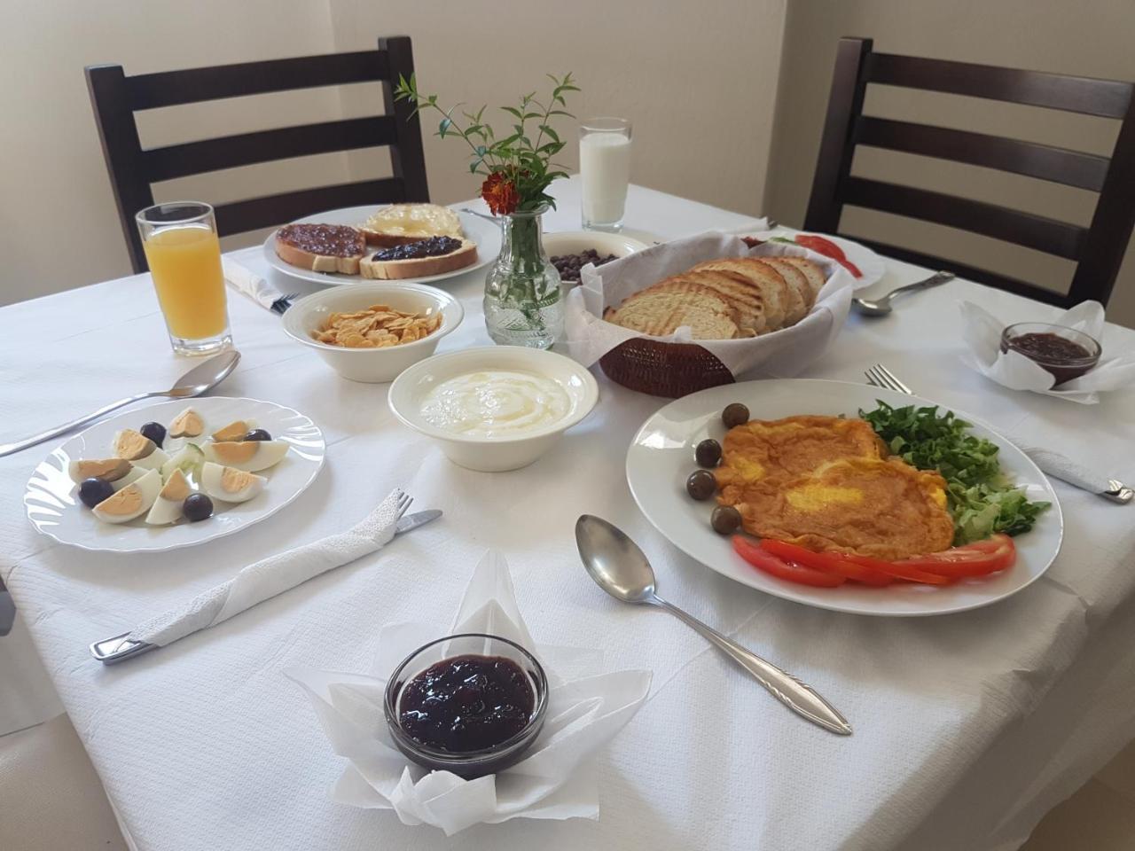 Bed & Breakfast Perivolos
